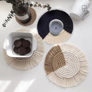 Decorative woven coaster mat