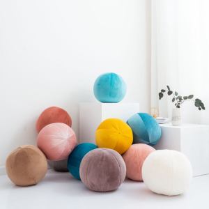Decorative ball cushion
