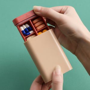 Compact 6 grid pill & vitamin box