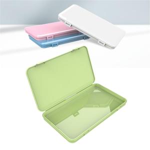 Portable face masks storage box