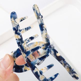 Leopard hair claw clip