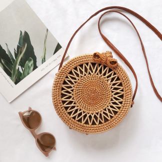 Casual round straw bag