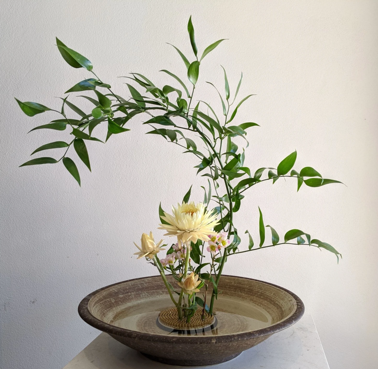 Small ikebana kenzan flower frog - Image 3