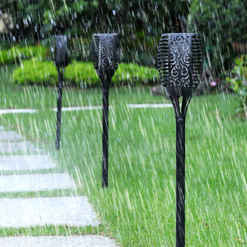 Solar powered flame garden light - Image 10