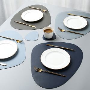 Non-slip placemat and coaster set