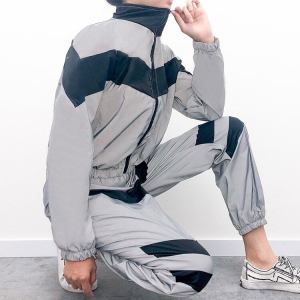 Reflective tracksuit for women