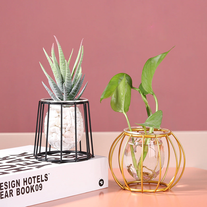 Metal decorative plant vase