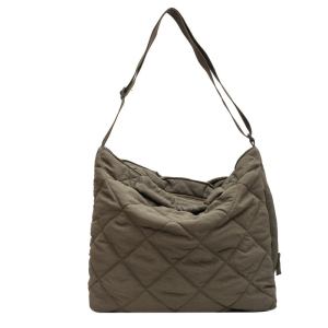 Large capacity quilted crossbody bag