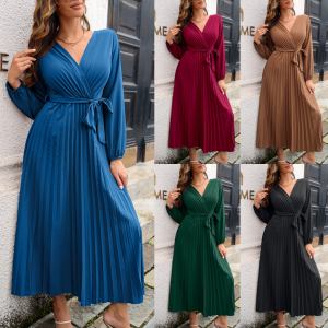 Elegant pleated v-neck dress