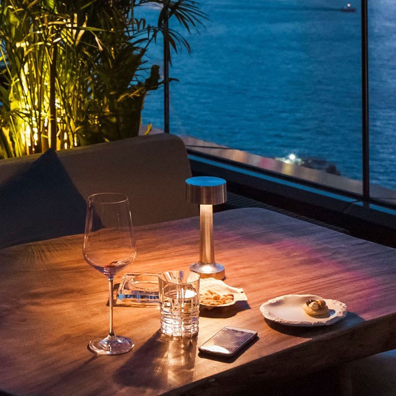 Touch controlled cordless LED table lamp in rose gold - Image 7
