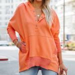 Women's oversized hooded sweatshirt