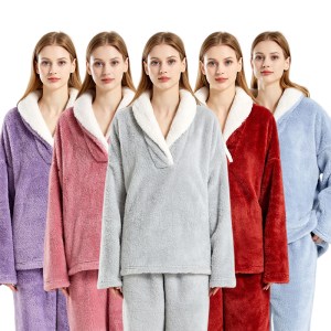 Fleecy women's home-wear pajamas set