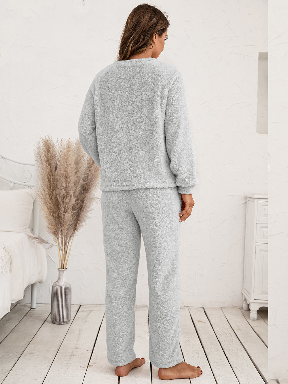 Fleecy warm women's home-wear set - Image 39