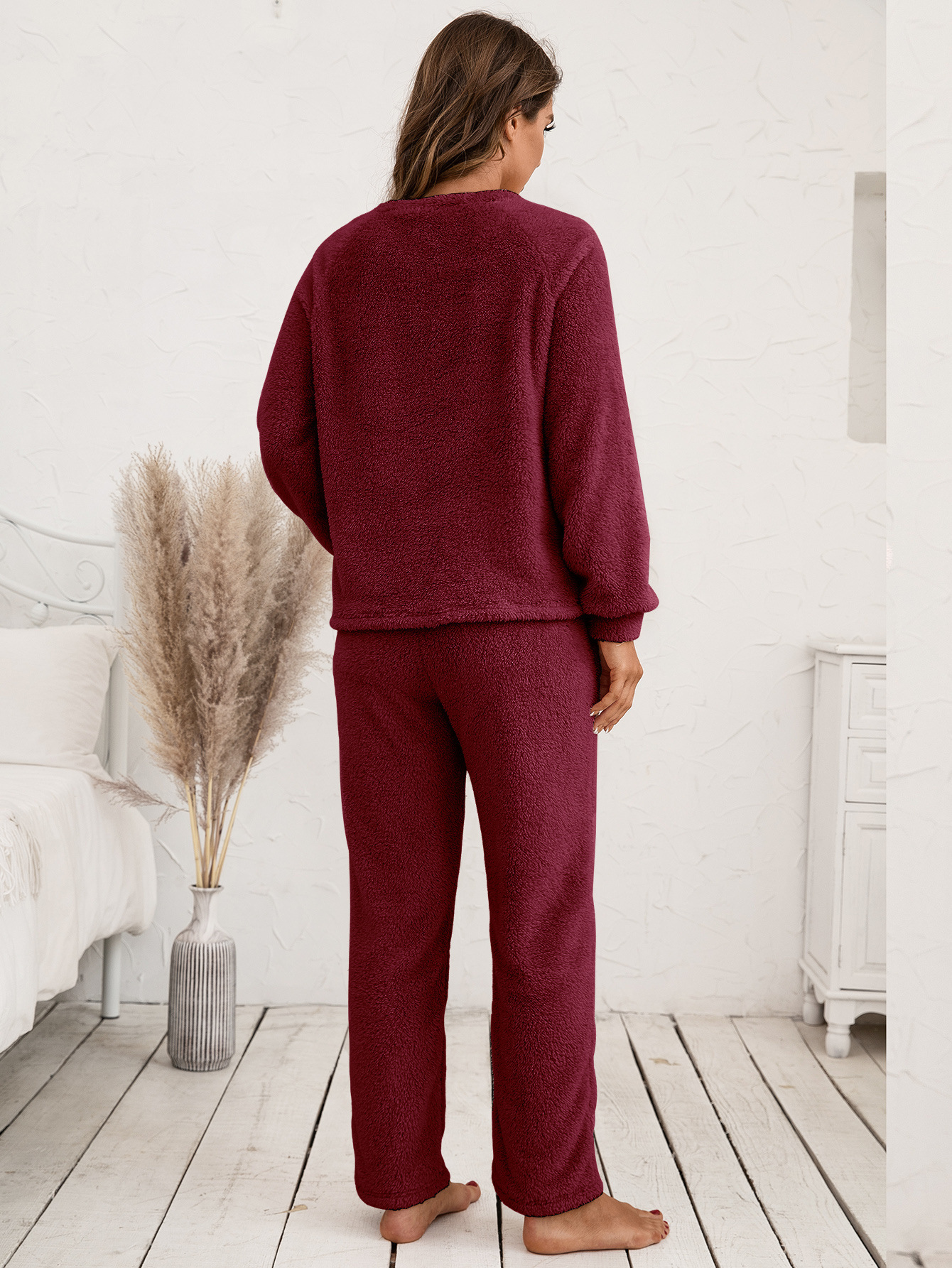 Fleecy warm women's home-wear set - Image 24