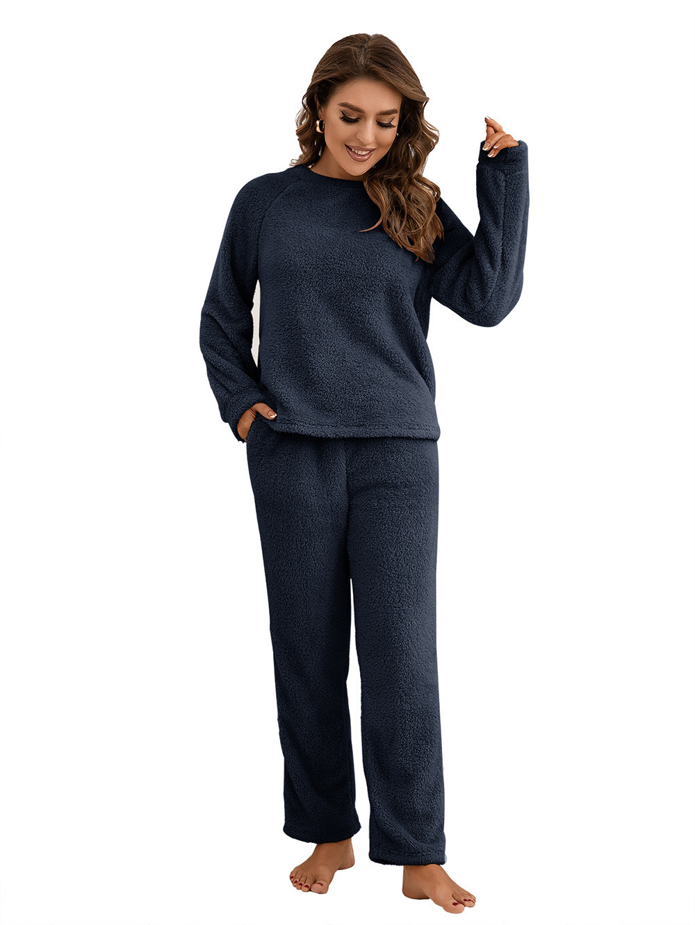 Fleecy warm women's home-wear set - Image 7
