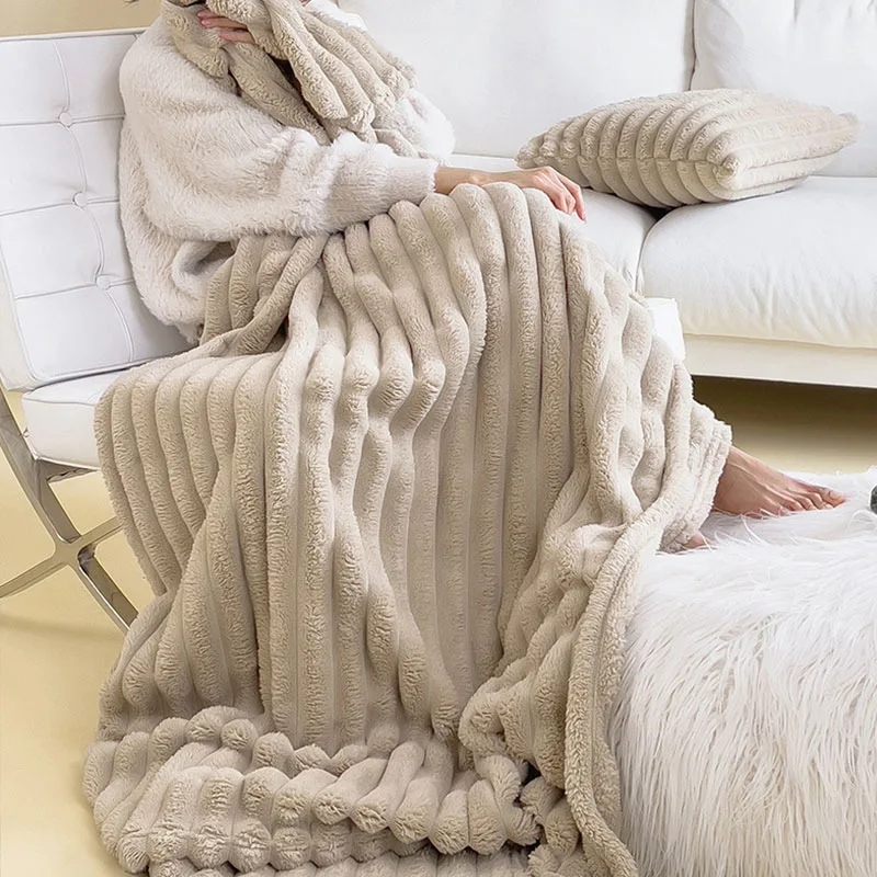 Warm fleecy sofa throw blanket