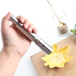 Push button manual pepper grinder
