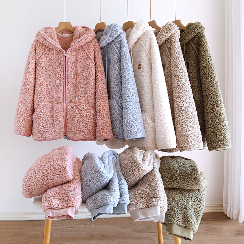 Warm and fuzzy unisex homewear set - Image 9