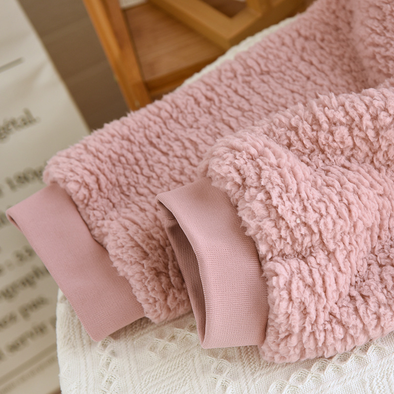 Warm and fuzzy unisex homewear set - Image 13