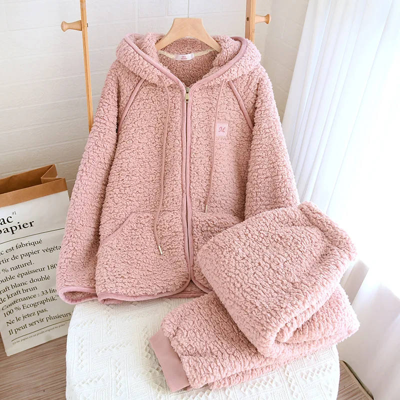 Warm and fuzzy unisex homewear set - Image 5