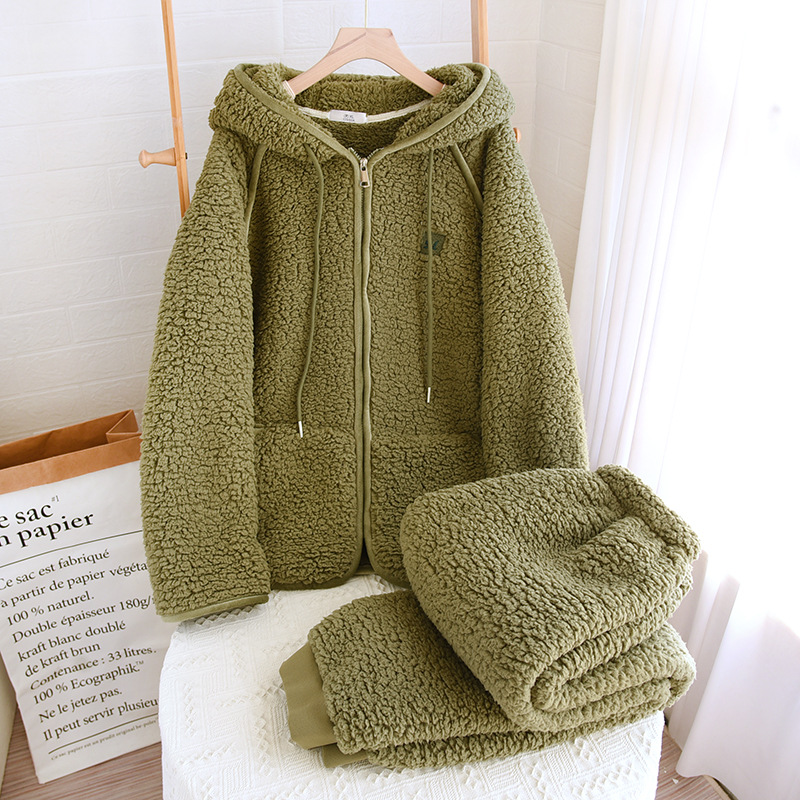 Warm and fuzzy unisex homewear set - Image 2
