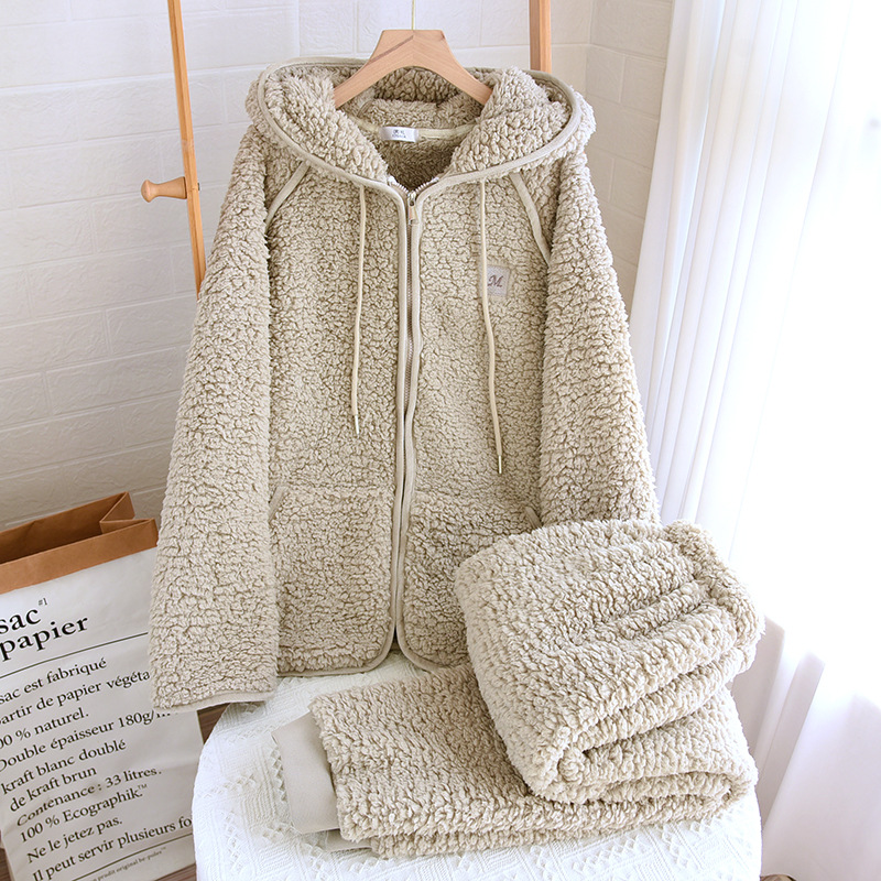 Warm and fuzzy unisex homewear set - Image 4