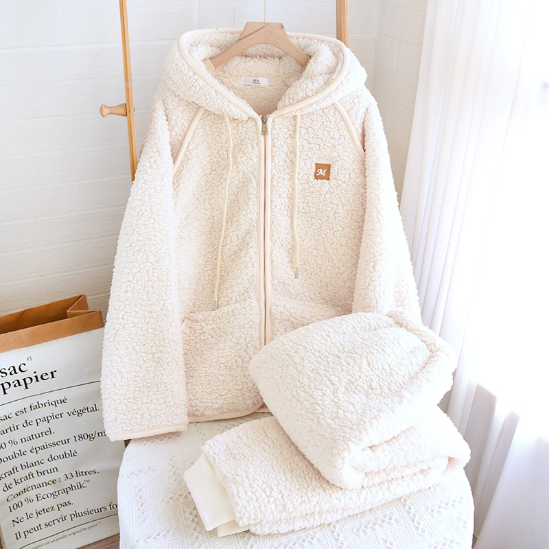 Warm and fuzzy unisex homewear set - Image 8