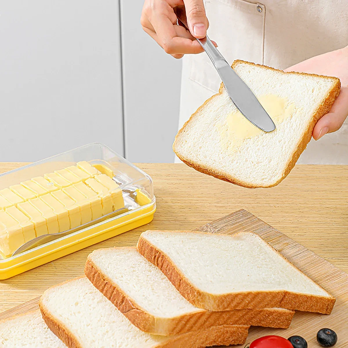 Butter slicer dish with lid and knife - Image 12