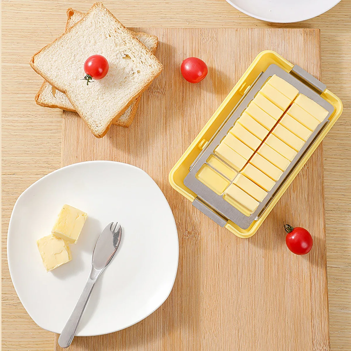 Butter slicer dish with lid and knife - Image 10