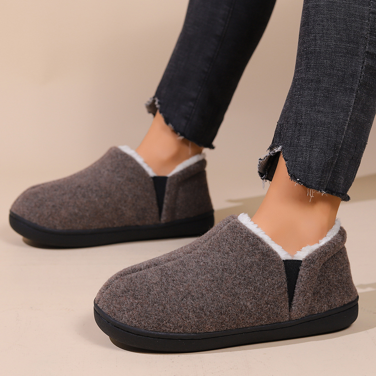 Warm unisex slip on indoor shoes - Image 15