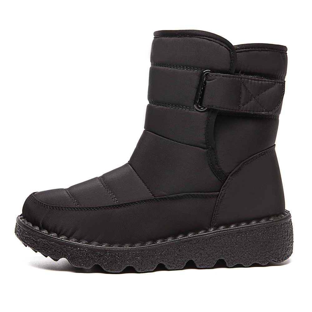 Warm winter boots for women - black