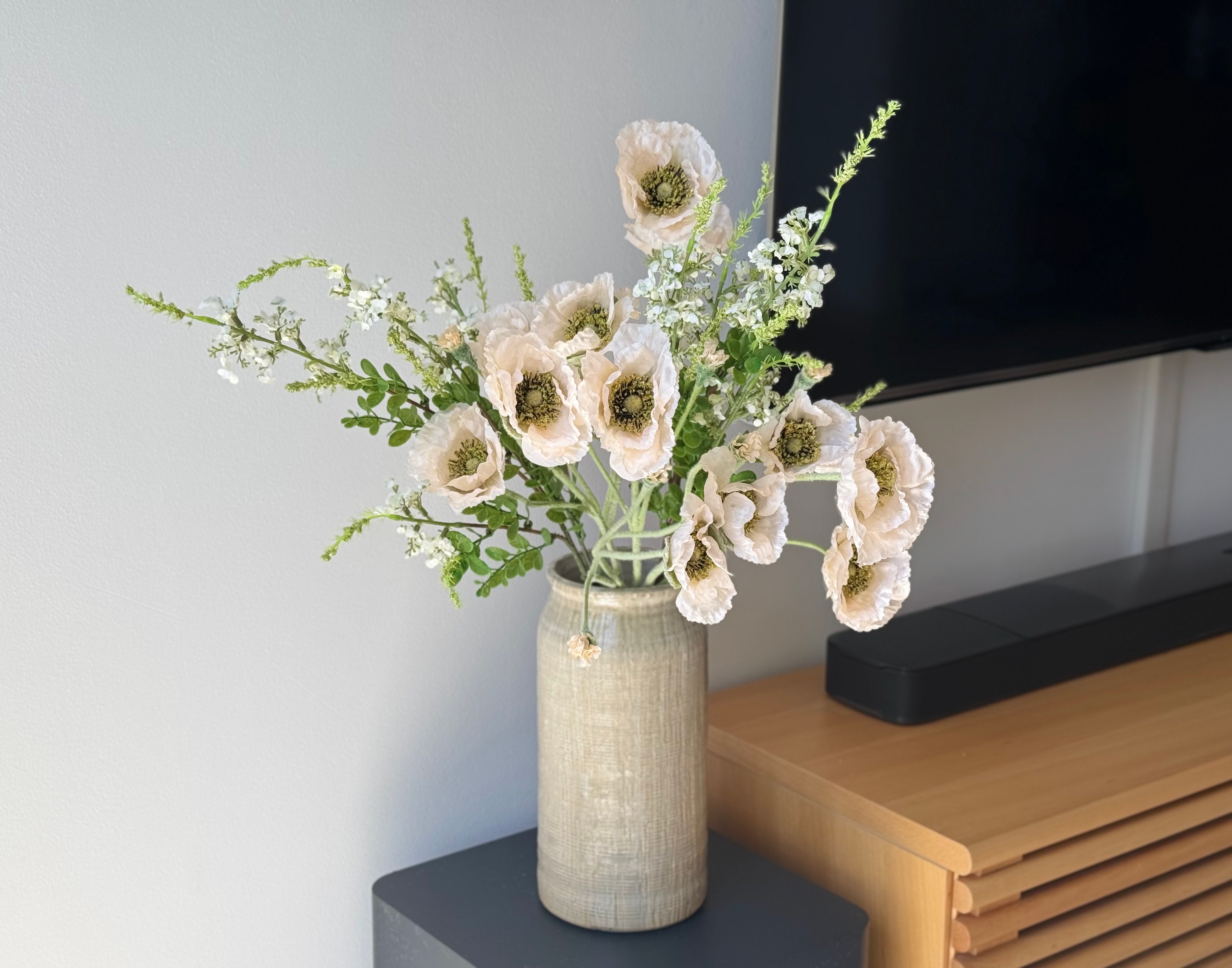Artificial 6-piece Poppy flowers and Sage branches bouquet - Image 5