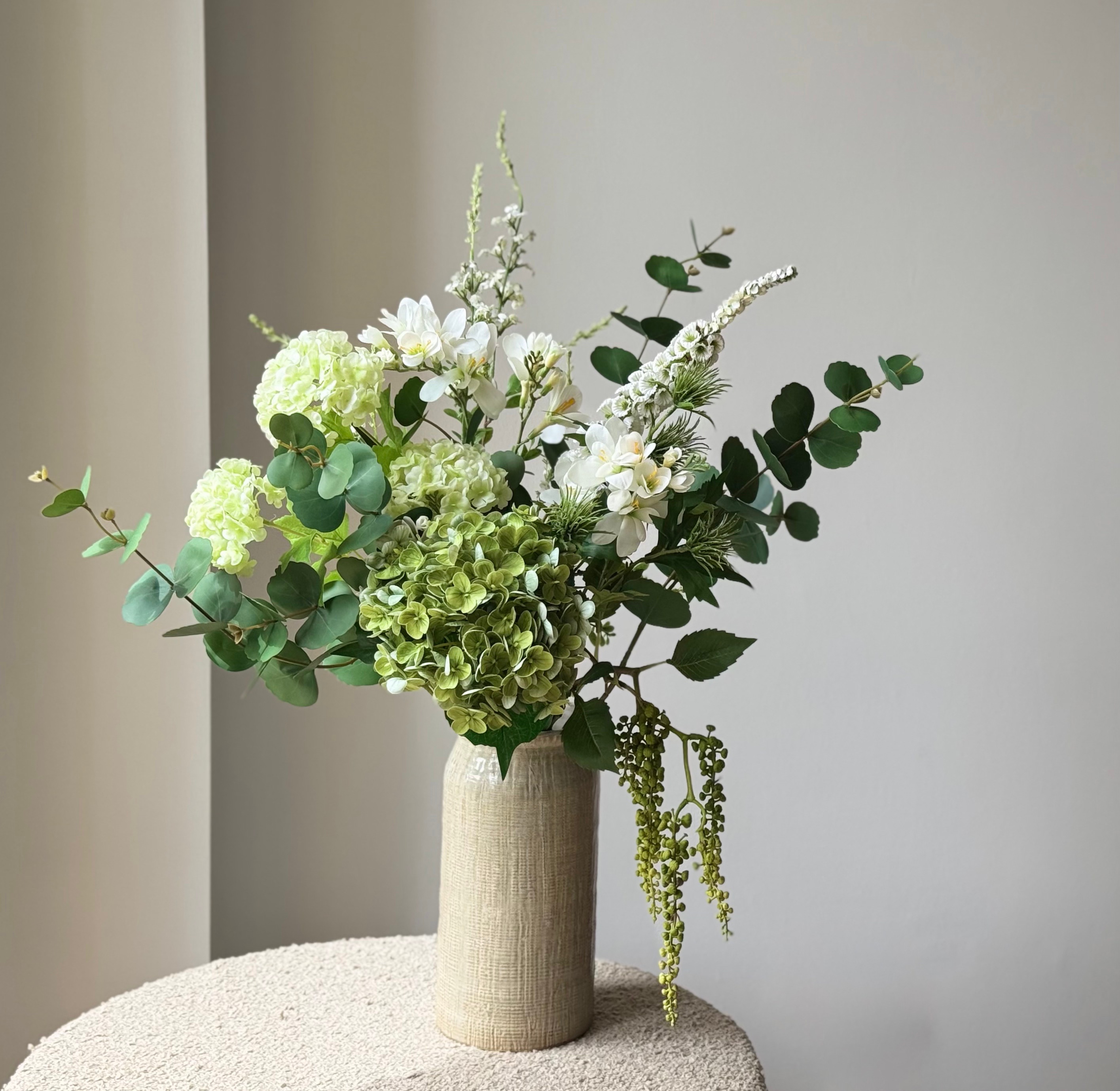 Exquisite artificial flower bouquet - petite or bold bloom - Image 3
