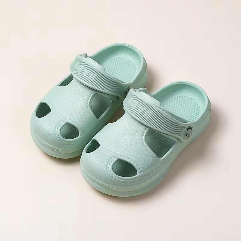 Slip on non skid clogs for kids - Image 3