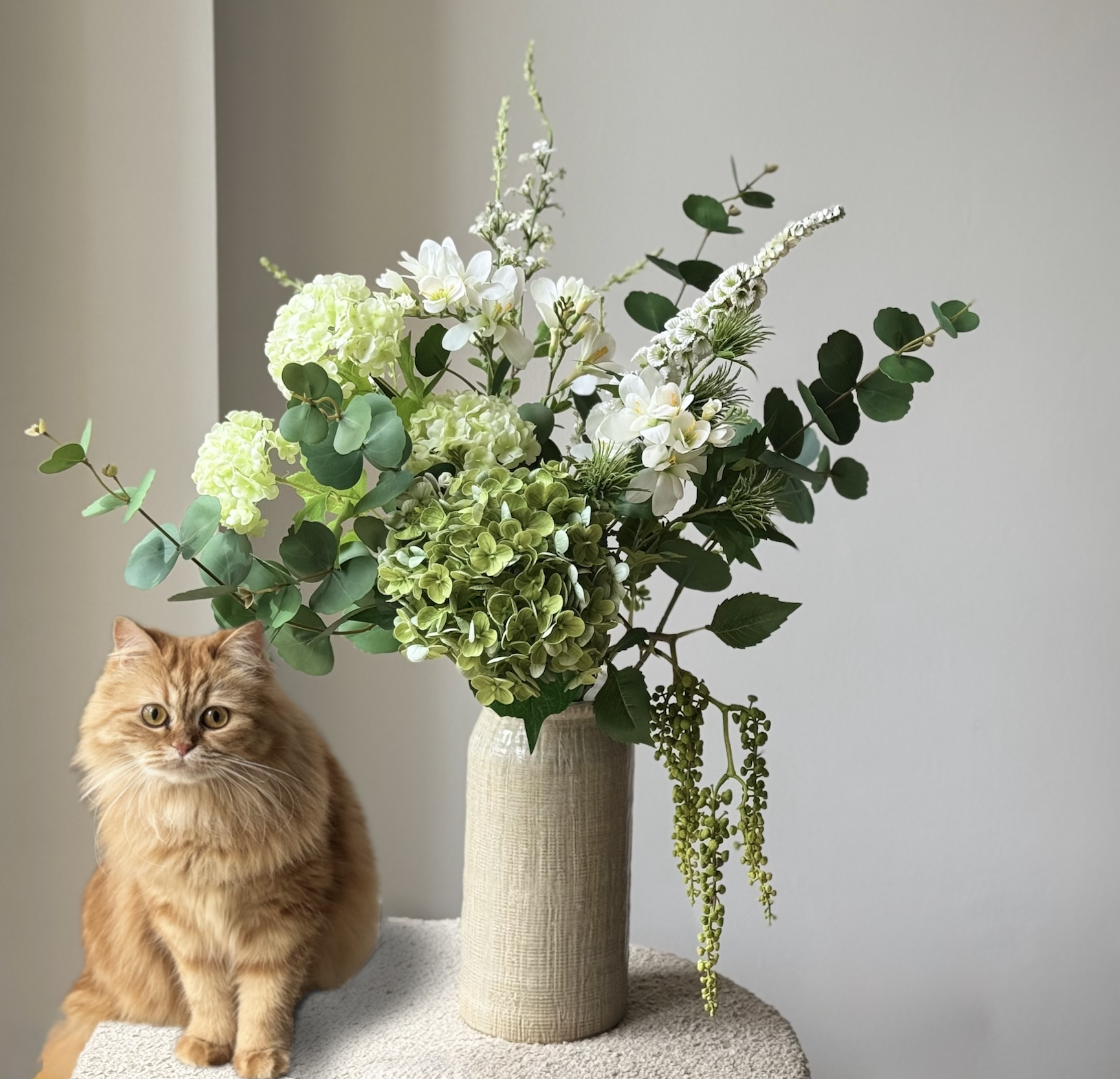 Exquisite artificial flower bouquet - petite or bold bloom
