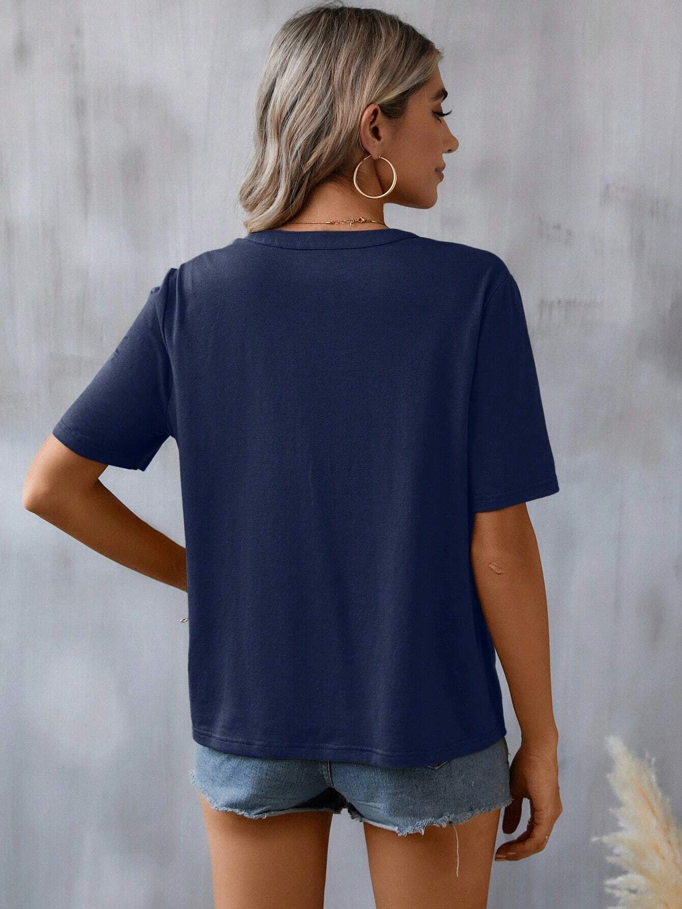 V-neck embroidered women's top - Image 27