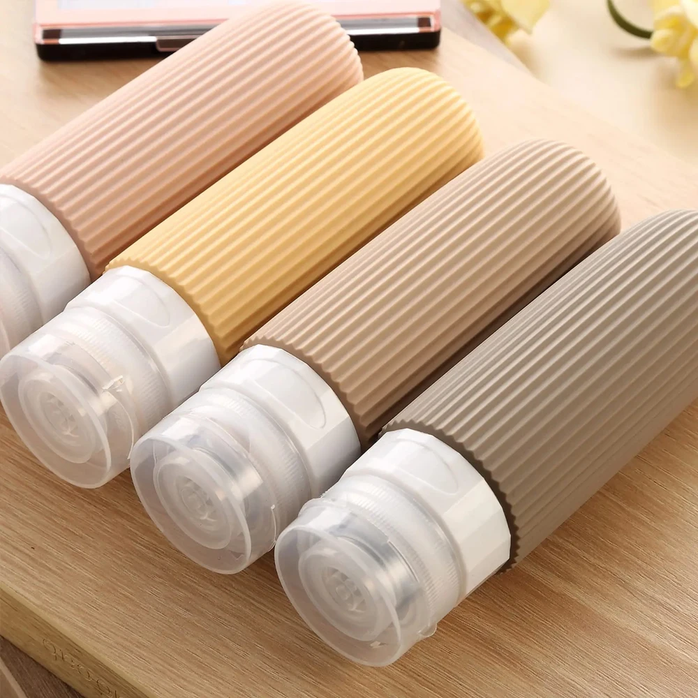 Silicone toiletries travel bottles set - Image 4