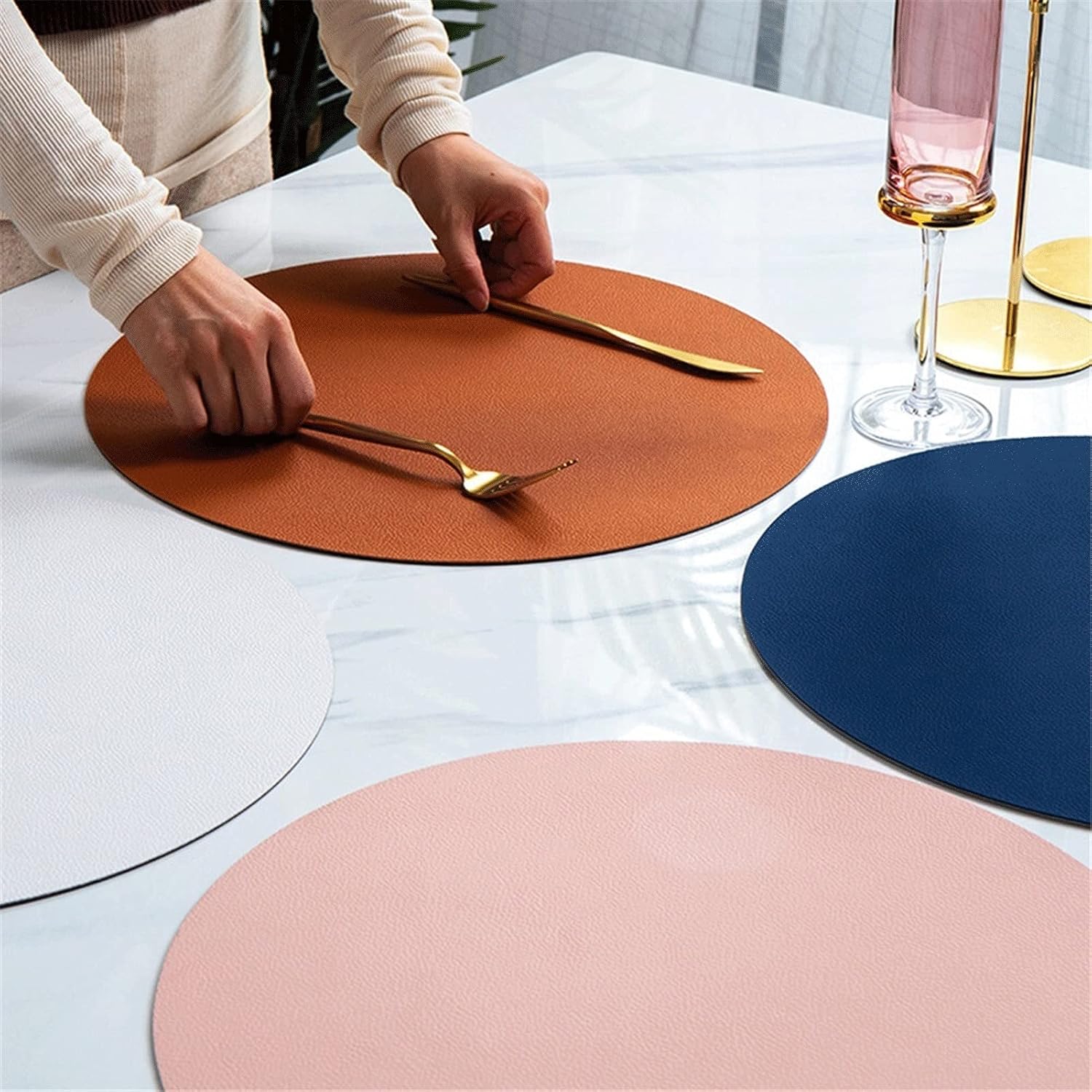 Round PU leather place mats - Image 13