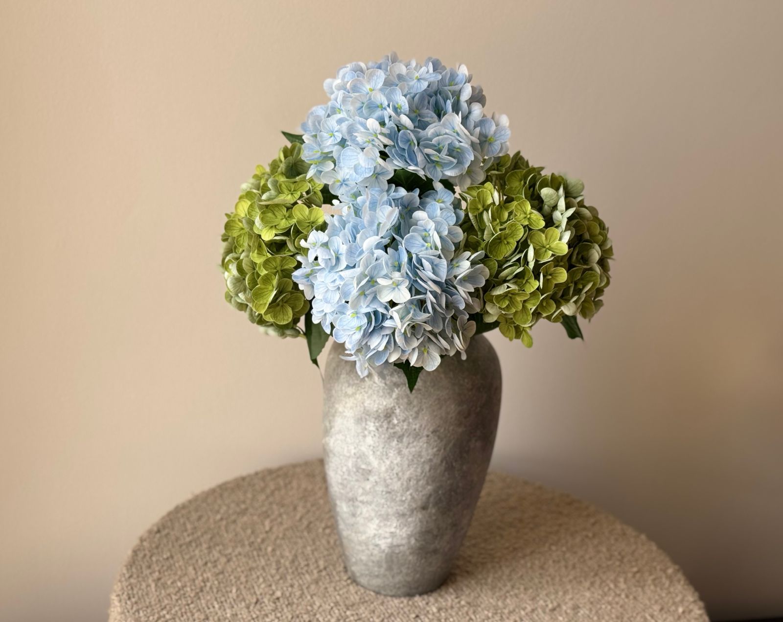Artificial Hydrangea flowers 4-piece set - Image 4