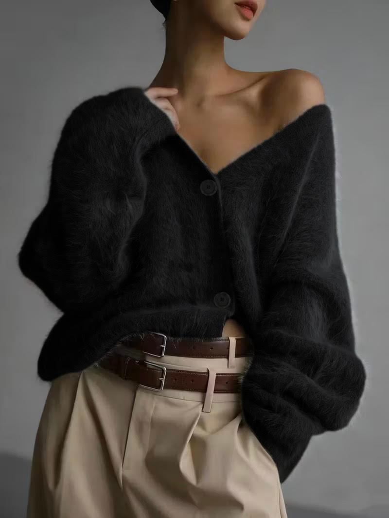 Relaxed fit fuzzy women's cardigan - Image 12