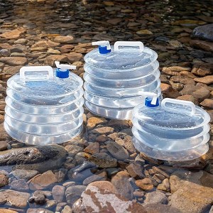 Large capacity collapsible water storage bottle