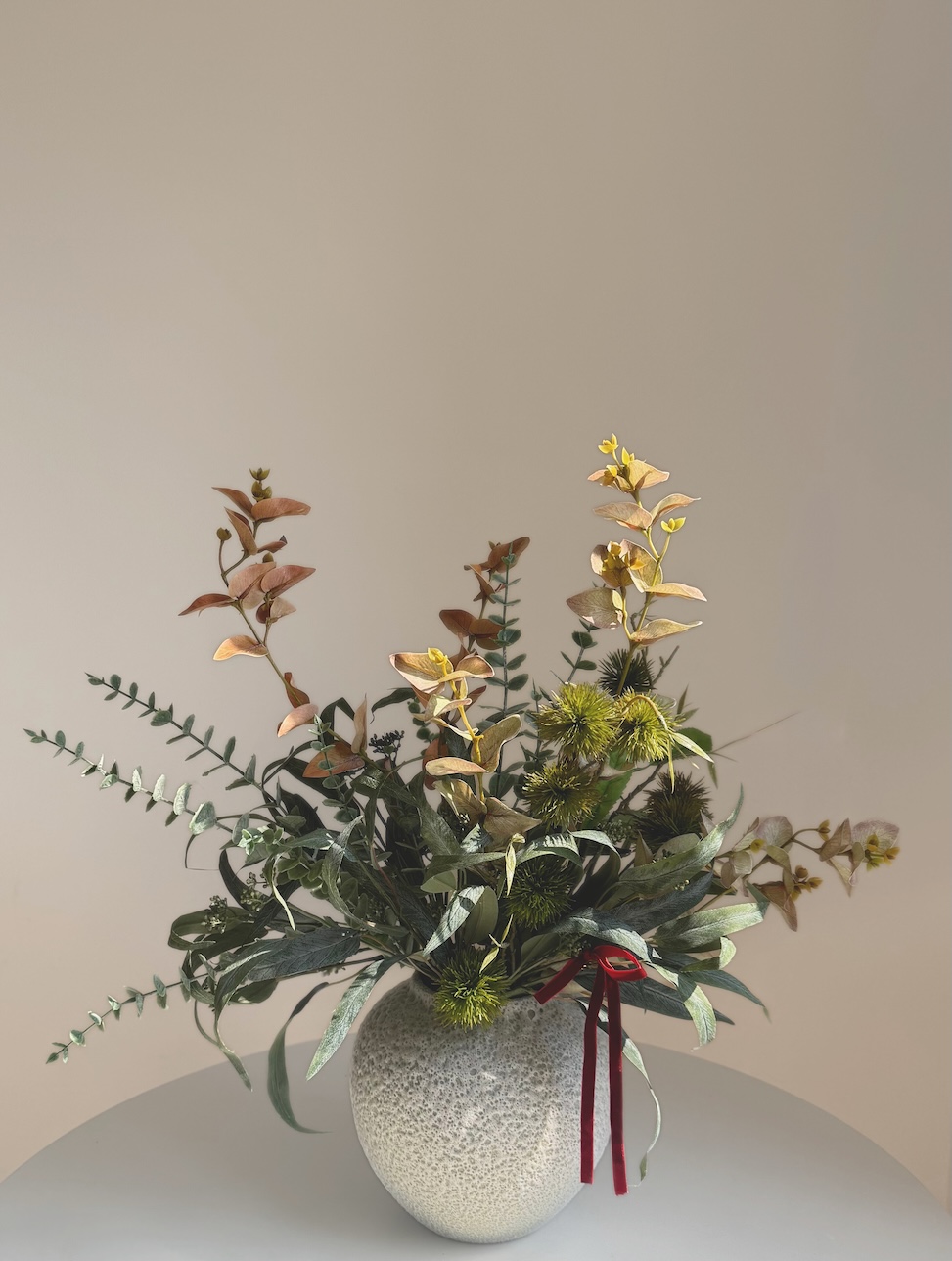 Faded greens artificial winter bouquet - Image 5