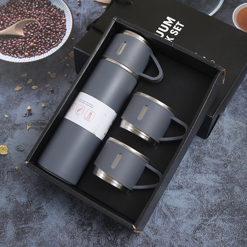 Stainless steel thermal water flask and cups set - Image 4