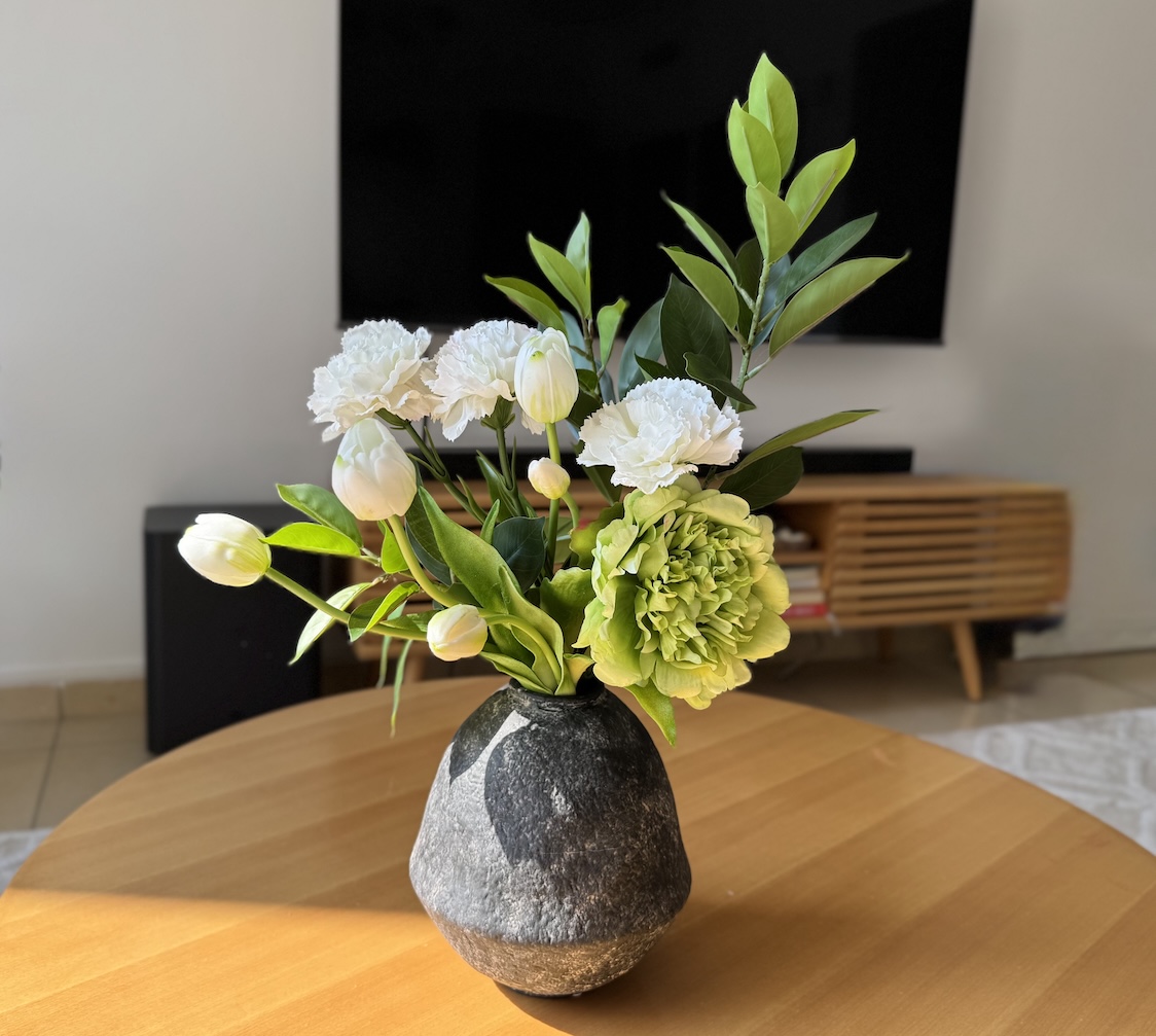 Spring faux flower arrangements with 5 or 10 stems - Image 4
