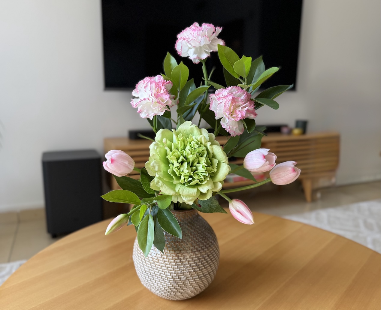 Spring faux flower arrangements with 5 or 10 stems - Image 12