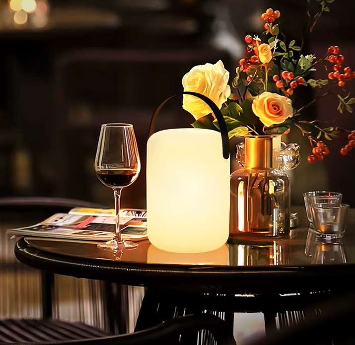 Portable cordless LED table lamp with remote control - Image 13