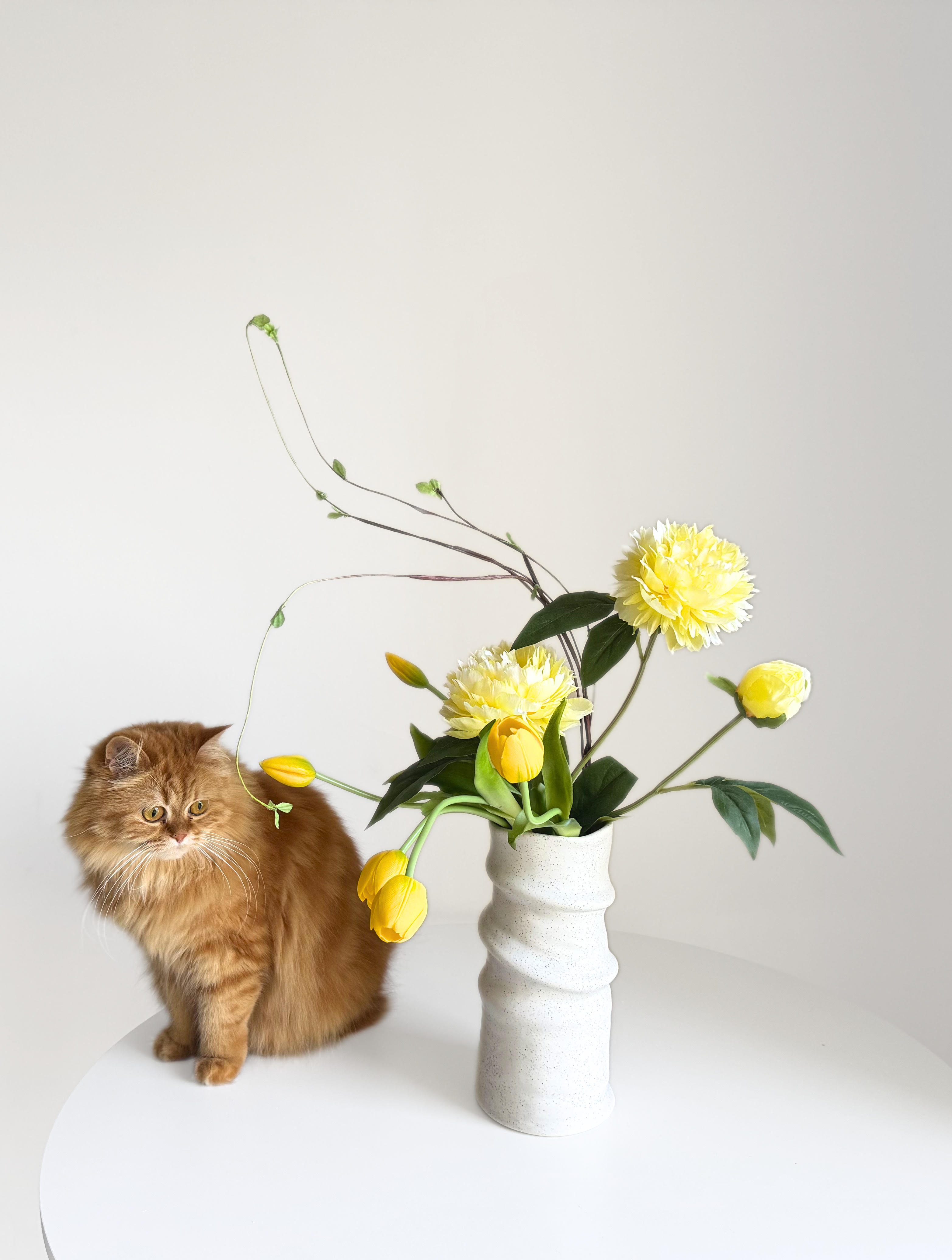 Peony and tulips spring bouquet - Image 2