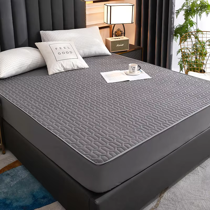 Quilted water-resistant fitted mattress protector - Image 2